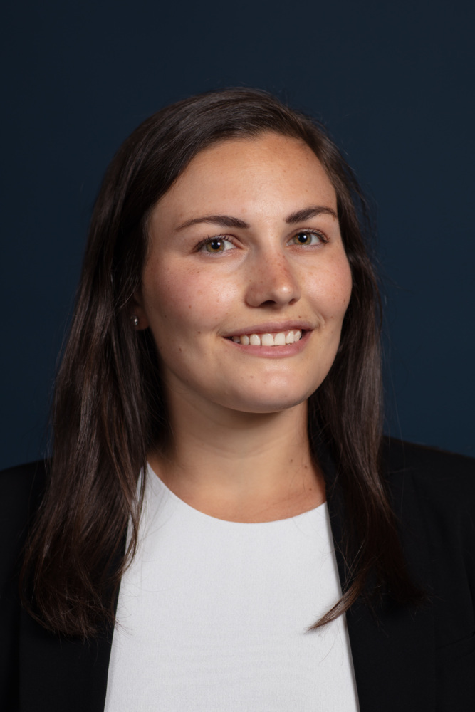 Danielle Grier headshot