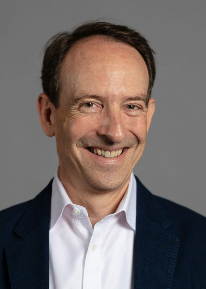 Stephen Vicinelli Headshot